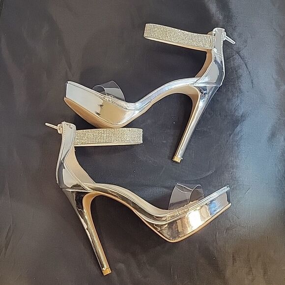 QUPID HIGH HEEL GLITTER EMBROIDERY ANKLE STRAP ZIP CLOSURE CLEAR STRAP SANDAL - Picture 6 of 16